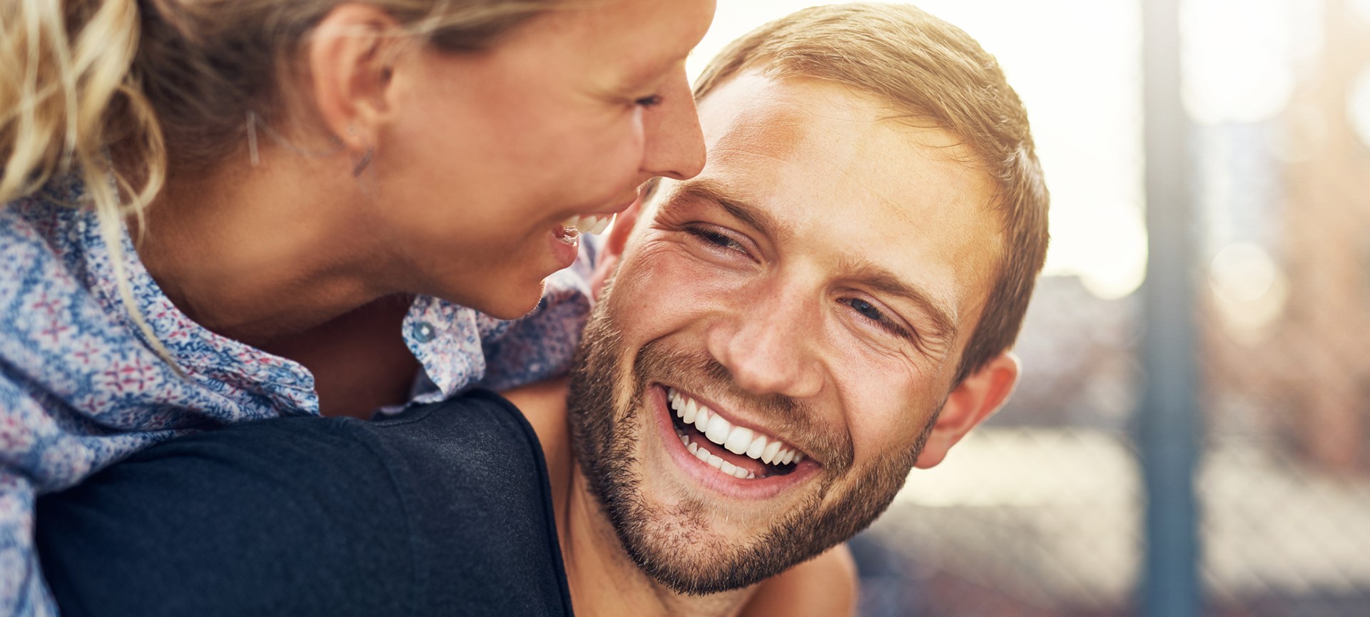 SAĞLIKLI<br />
GÜLÜŞLER